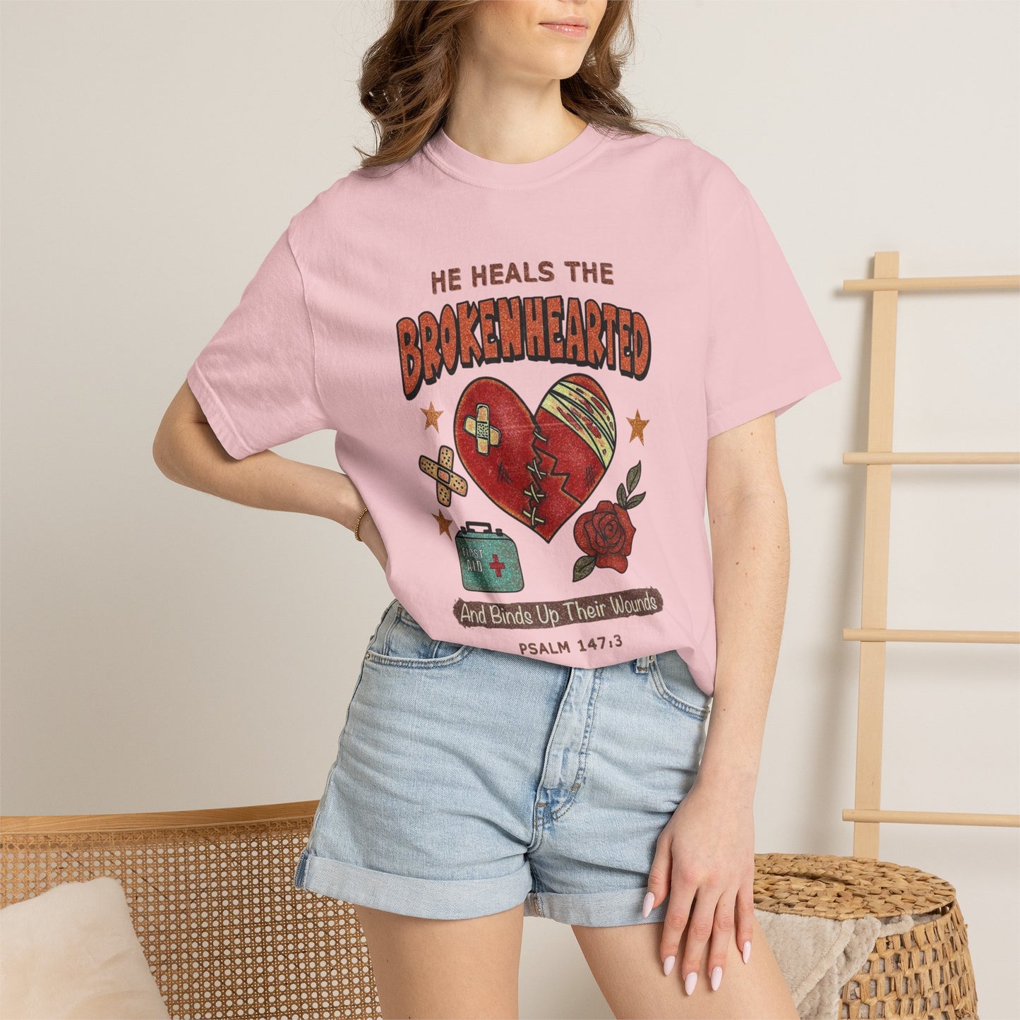He Heals the Brokenhearted T-Shirt