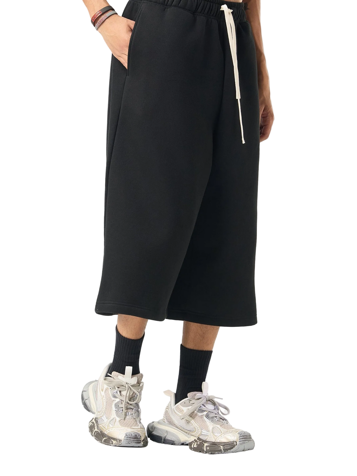 Relaxed Drawstring Three-quarter Sweatpants