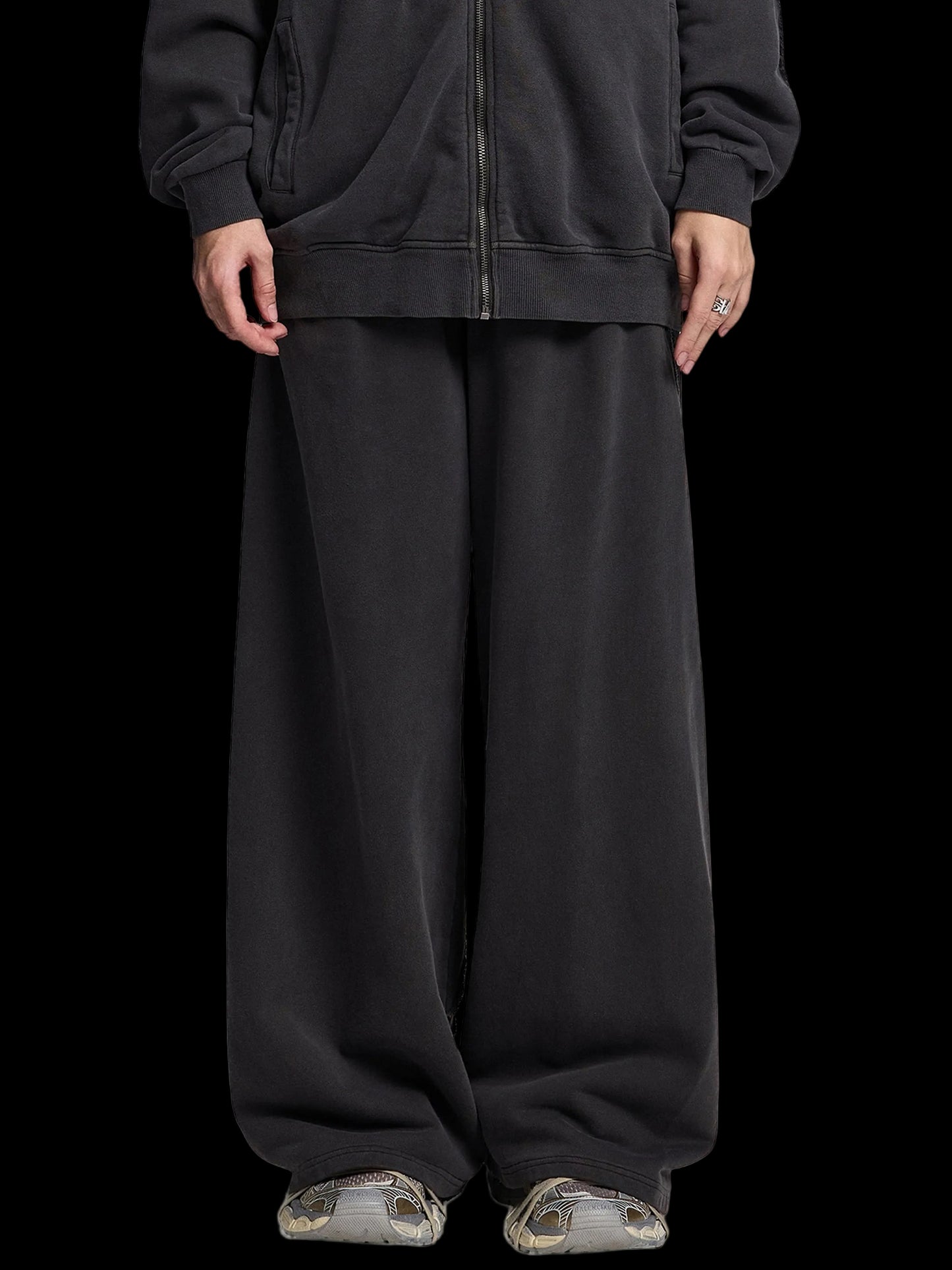 God Heals Snow Washed Tape Raw Edge Sweatpants